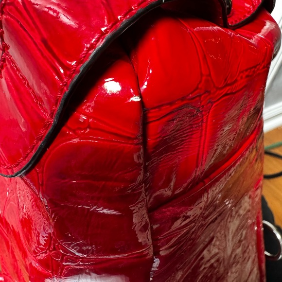 Vintage Guess One of their Iconic Leather Like Croc Print Bags - Picture 5 of 16